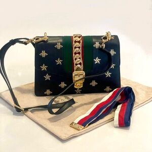 Gucci Sylvie Bee Star Medium Black Leather Extra Ribbon Strap Mint condition